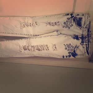 Design lab ripped cropped leg jeans